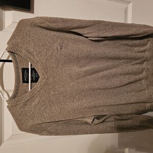 Men's American Eagle Beige V-Neck Sweater – Extra Large